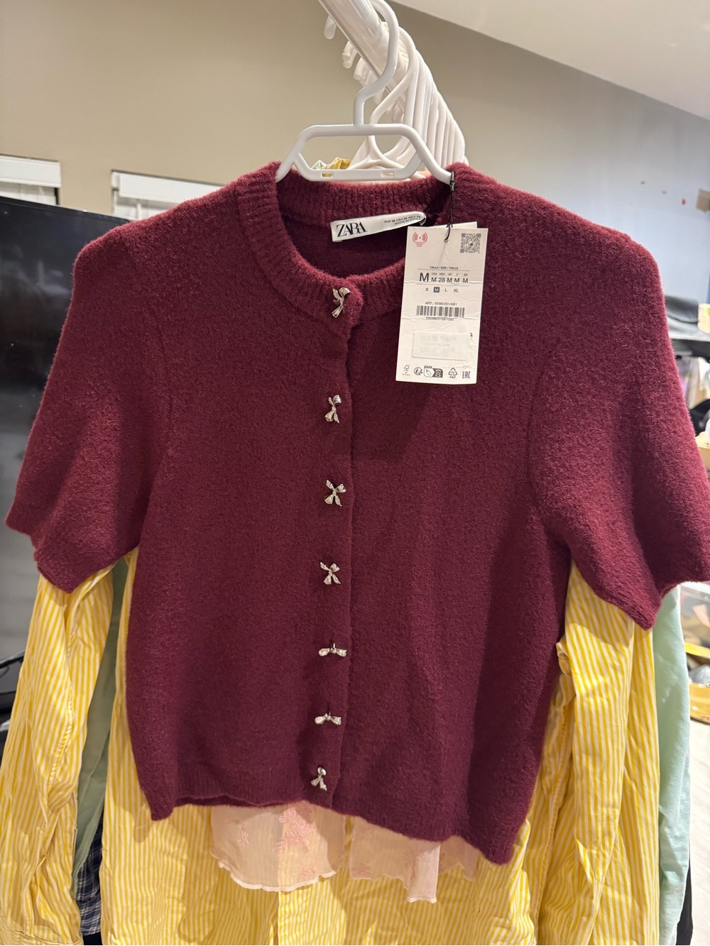Zara New with Tags Women's Short Sleeve Knit Cardigan - Burgundy Size M